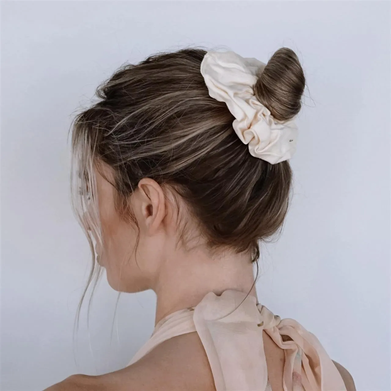 Vintage Hair Scrunchie in Cream